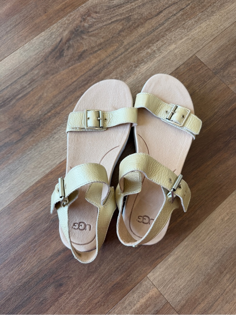 UGG Metallic Gold Leather Buckle Sandals NEVER WORN